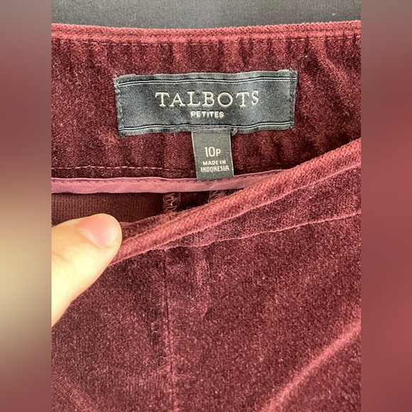 Talbots Women Curvy Fit Velvet Straight Pants Burgundy Flat Front - Picture 7 of 11